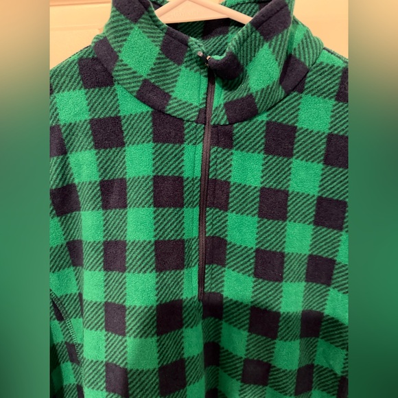 Lands’ End green and blue in a Vintage pullover. - Picture 3 of 8